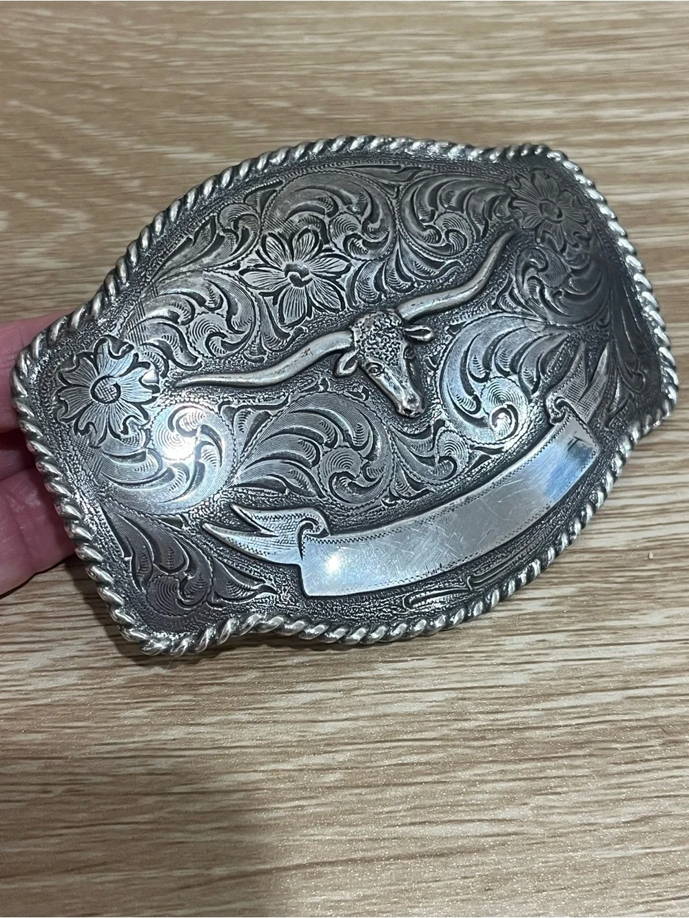 N/A buckle material